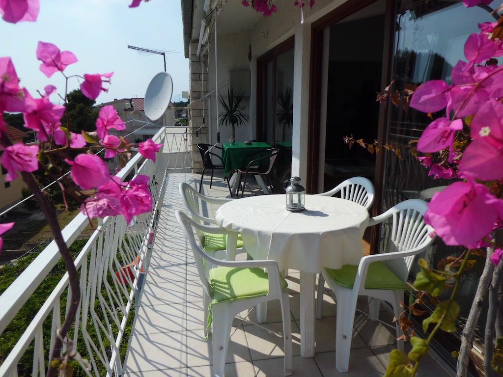 Apartments Viskovic Makarska Oda fotoğraf