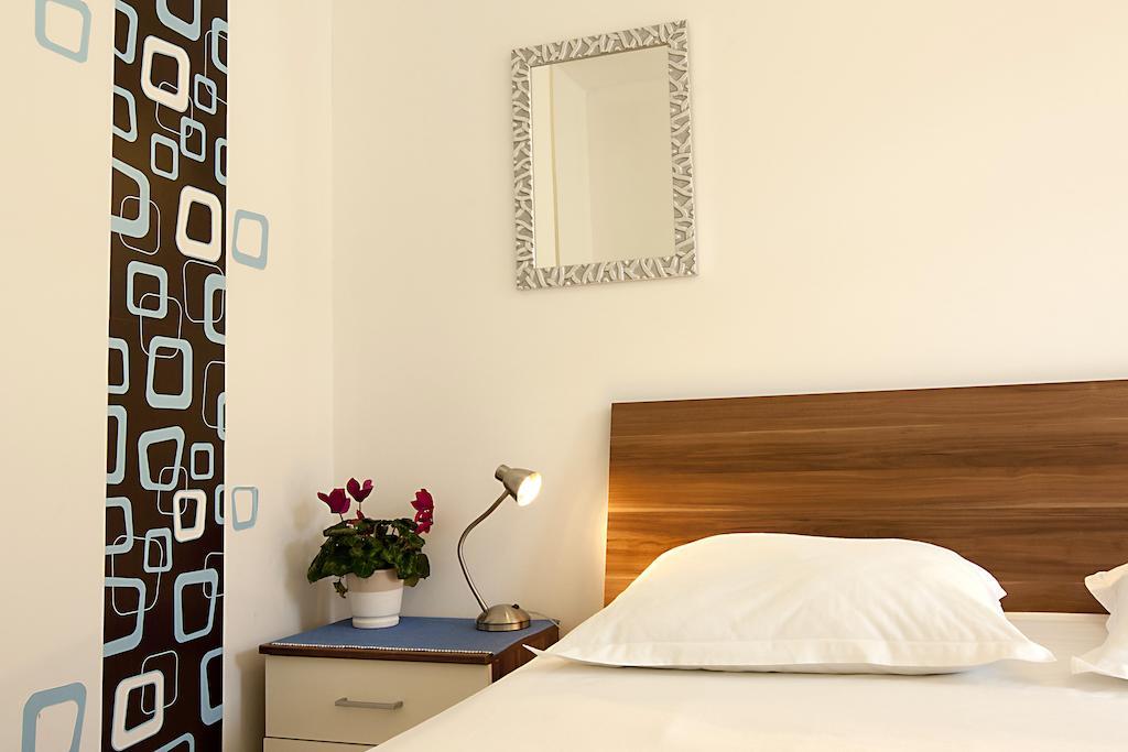 Apartments Viskovic Makarska Oda fotoğraf